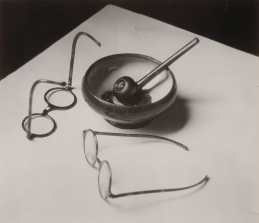 Andre Kertesz, Mondrian's Glasses and Pipe, 1926