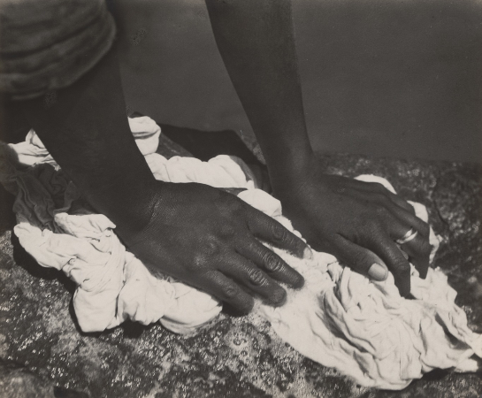 Tina Modotti, Hands Washing, 1927