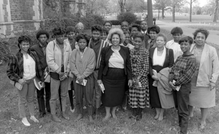 Toni Morrison öğrencilerle, 1985