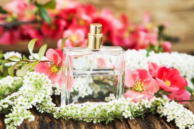 Çiçekler ve Parfüm