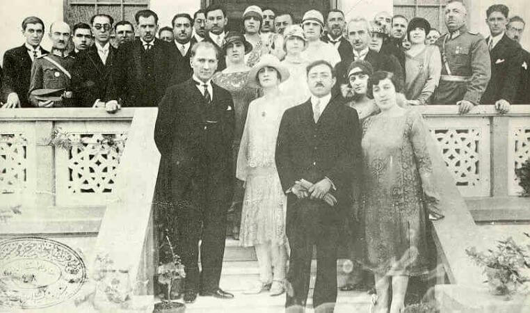 Afgan Krali Amanullah Khan ile Birlikte, 1928