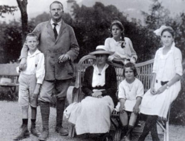 Carl Gustav Jung, karisi ve cocuklariyla