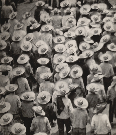Tina Modotti, Workers Parade, 1926