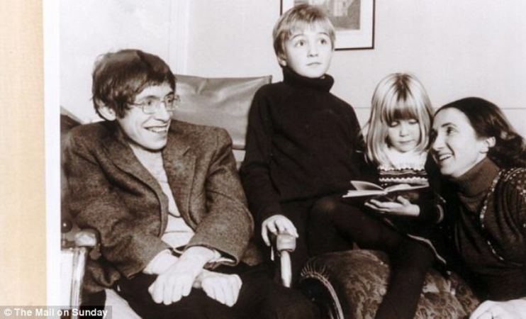 Stephen Hawking ailesiyle
