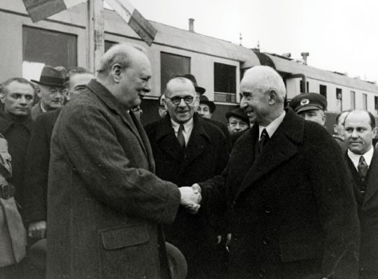 Winston Churchill ve İsmet İnonu, Adana Gorusmeleri, 1943