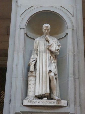 Lorenzo Bartolini, Machiavelli Heykeli, Floransa