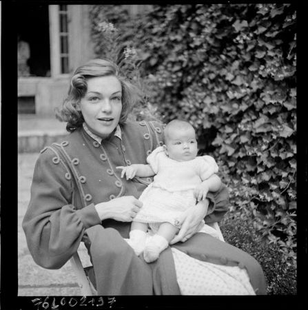 Simone Signoret kızı Catherine Allégret, 1947