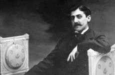 Marcel Proust koltukta (1)