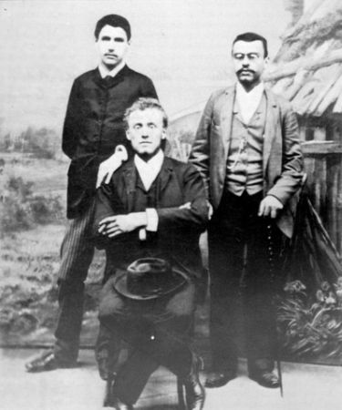 Alfred Adler (sağda)