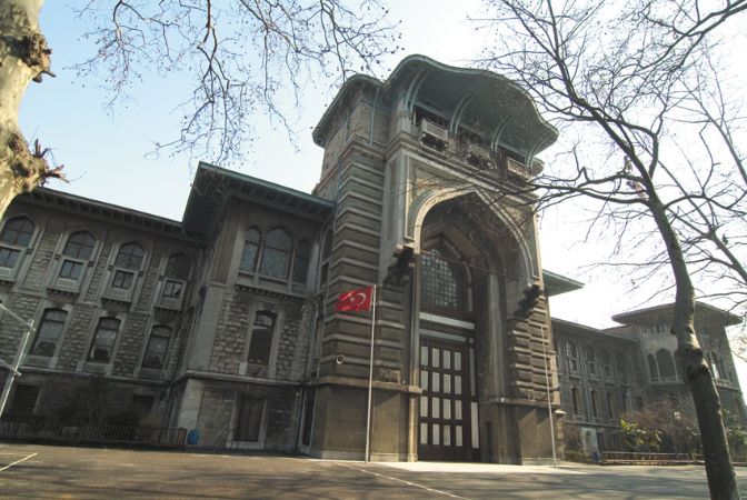 Günümüzde İstanbul Erkek Lisesi olan Düyûn-ı Umûmiye Binası