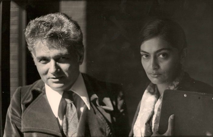 Jacques Derrida ve Hint yazınsal eleştirmen ve kuramcı Gayatri Spivak